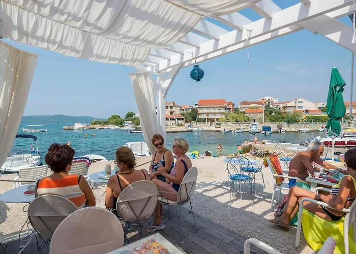 Frane * Brodarica (Sibenik-Knin)